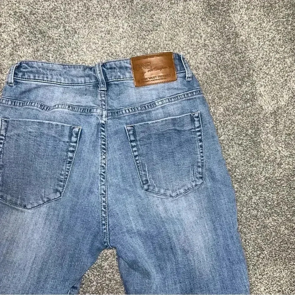 One Teaspoon  - High Waist Freebird II Jeans - Picture 2 of 9